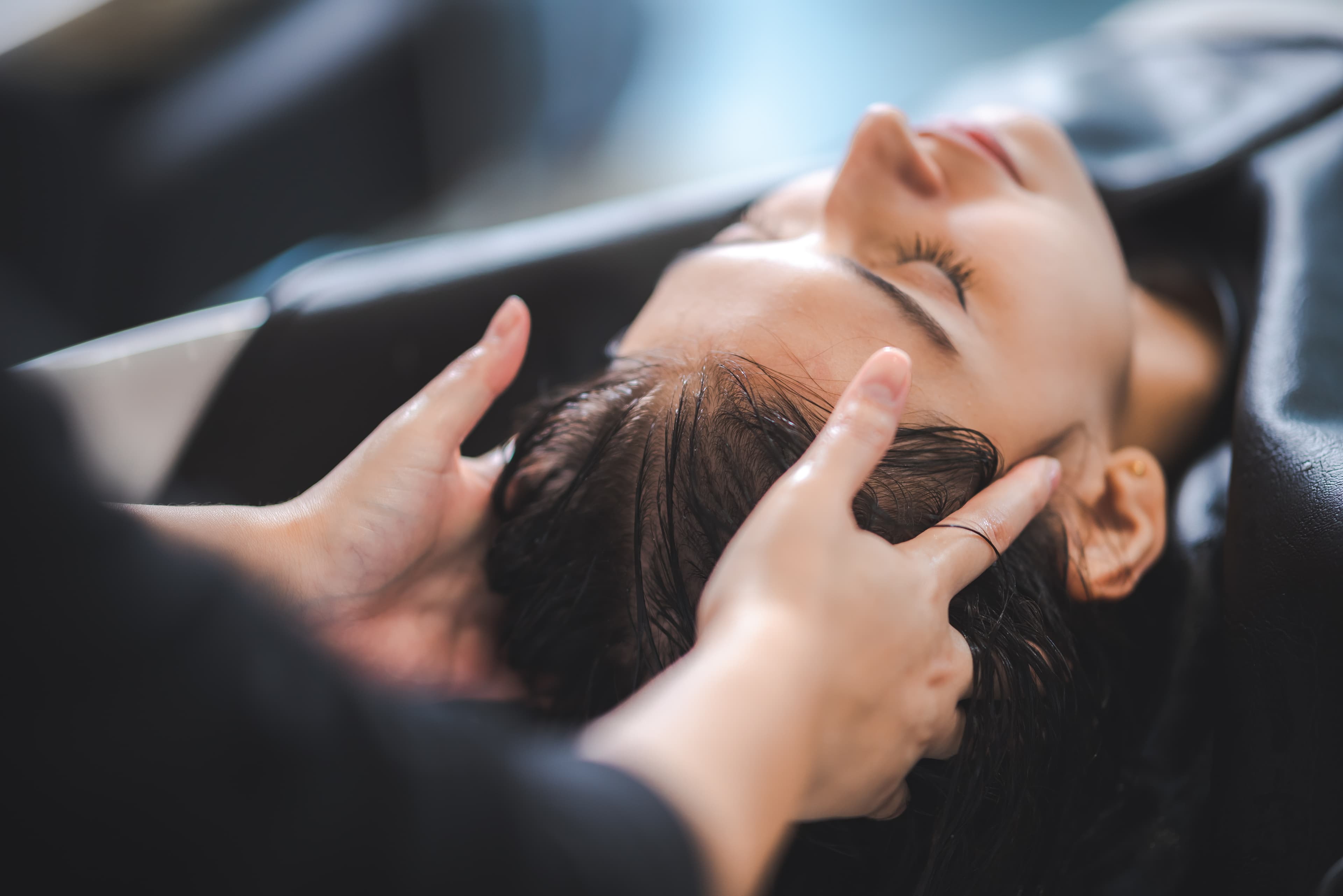 Professionelle Behandlungen im Friseursalon in Attnang-Puchheim